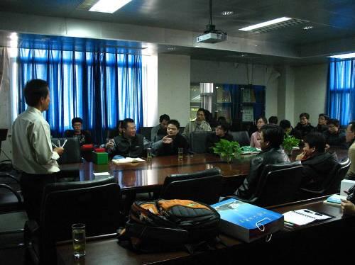 Yusak Setiawan was giving a lecture at China University of Petroleum