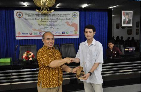 Best Participant Awarded to Chea Samneang (Master Student)