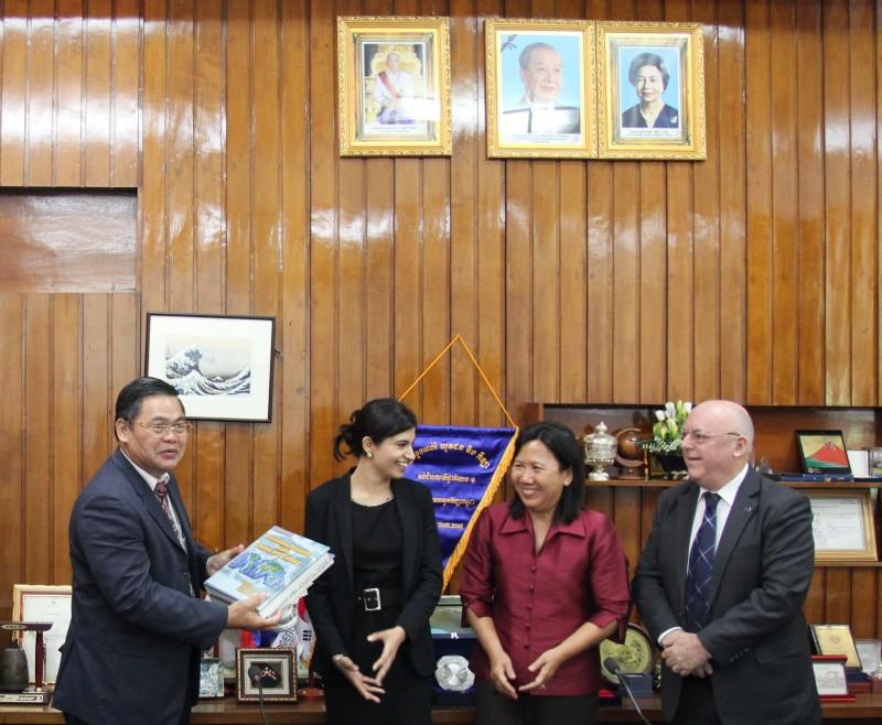 Publications Pipeline Donation to ITC Cambodia