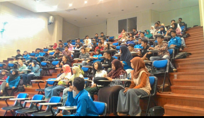 Students from Hasanudin Universtity listening with rapt attention