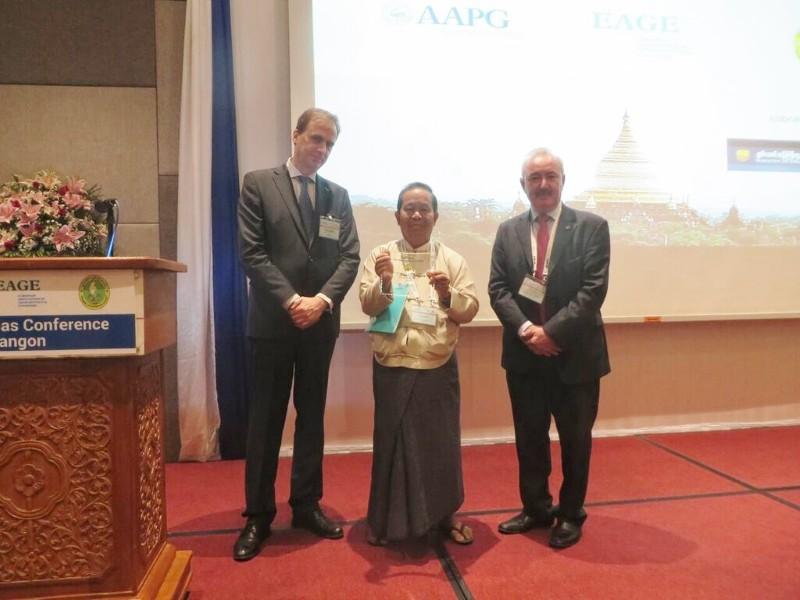 AAPG and EAGE present plaque to U Soe Myint of MGS
