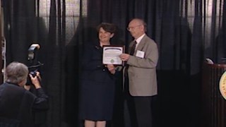 Lee Avary receives 2013 Jim Hartman Service to Students Award