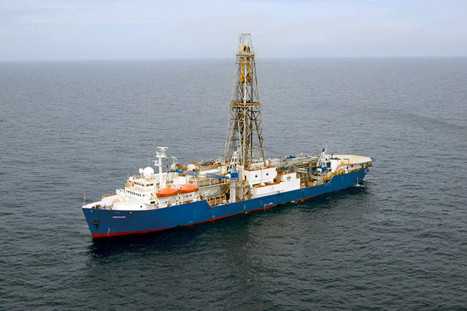 Ocean Driller. Ocean Driller 1963. Geophysical Vessel. Joides Resolution.