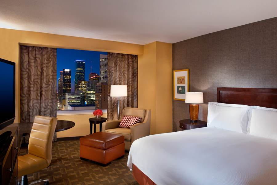 King guestroom at Hilton Amerias Hotel, Houston